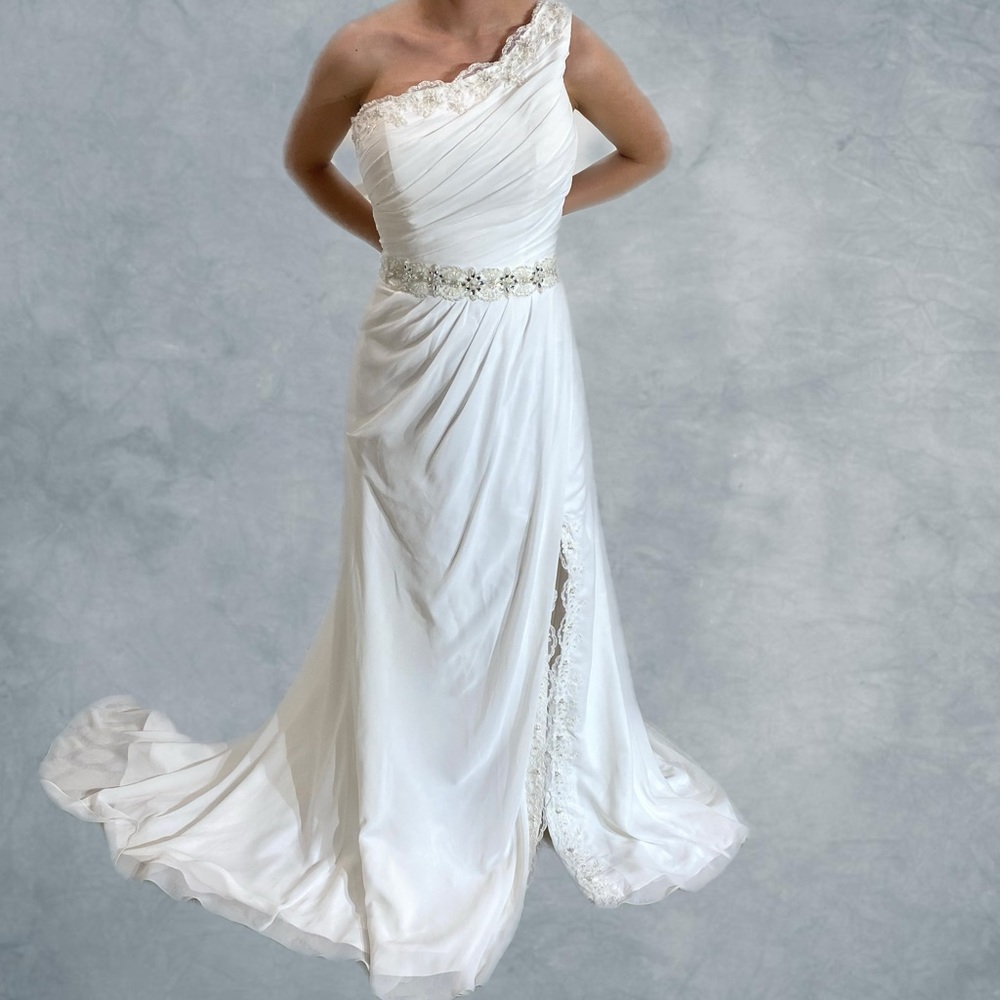 One shoulder wedding dress